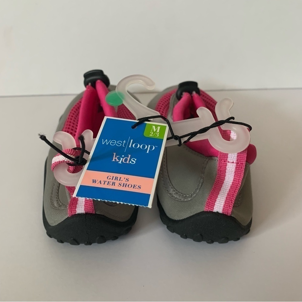 NWT. WEST LOOP Girls Water Shoes - Picture 4 of 6